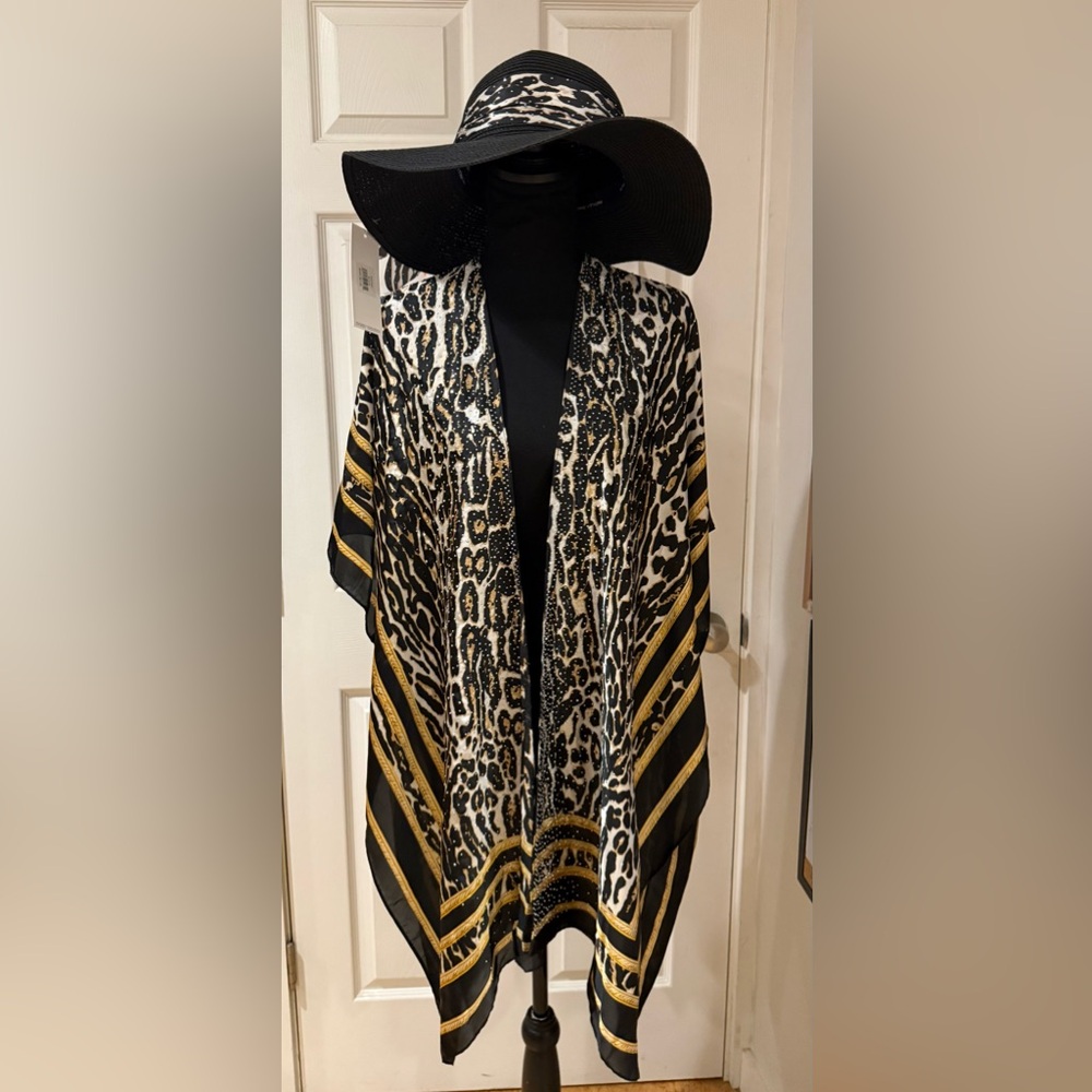 New Adrienne Vittardini Resortwear Kimono and Hat Set